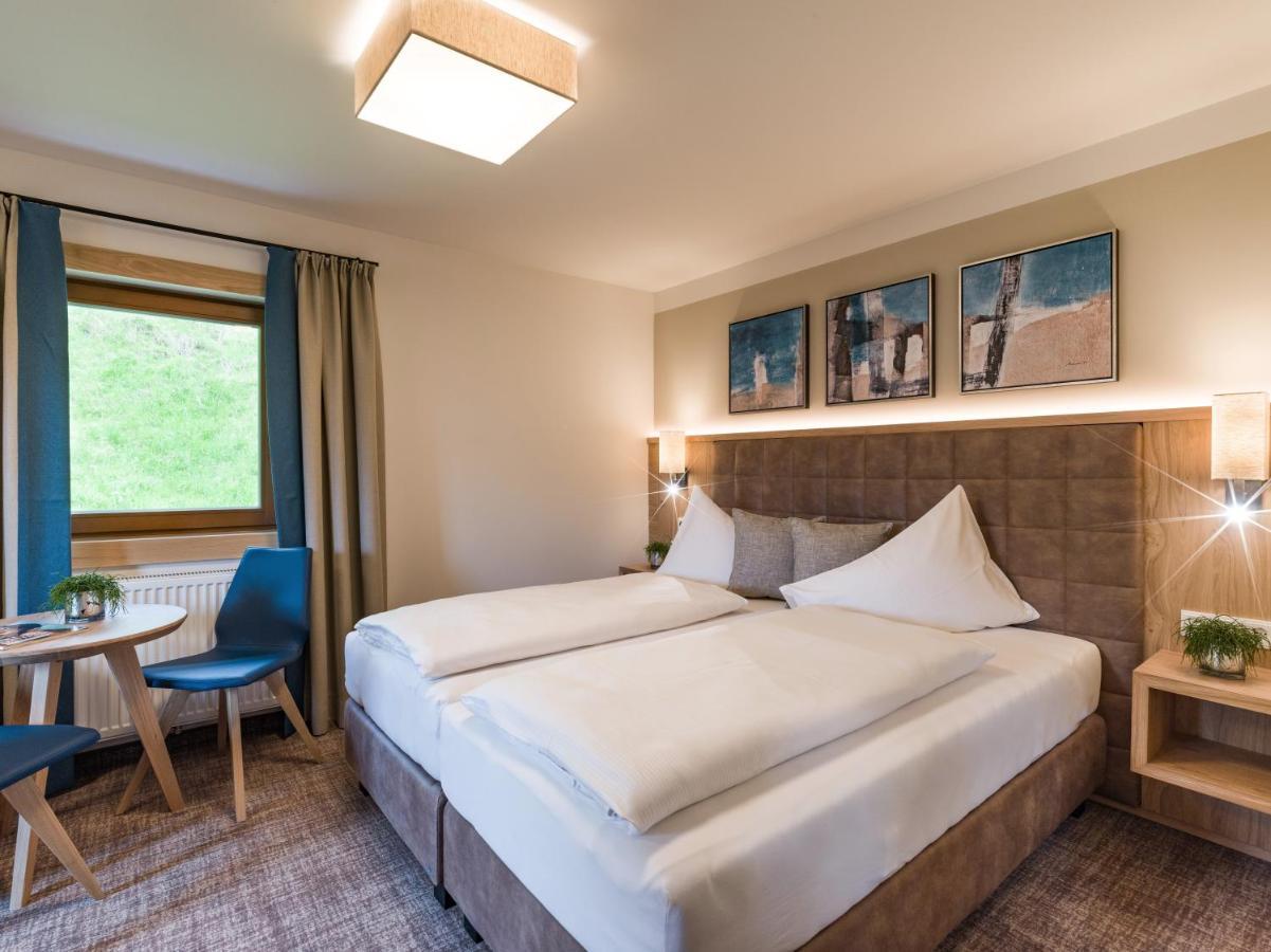 Alpen Glueck Hotel Unterm Rain Garni Kirchberg in Tirol Exterior foto