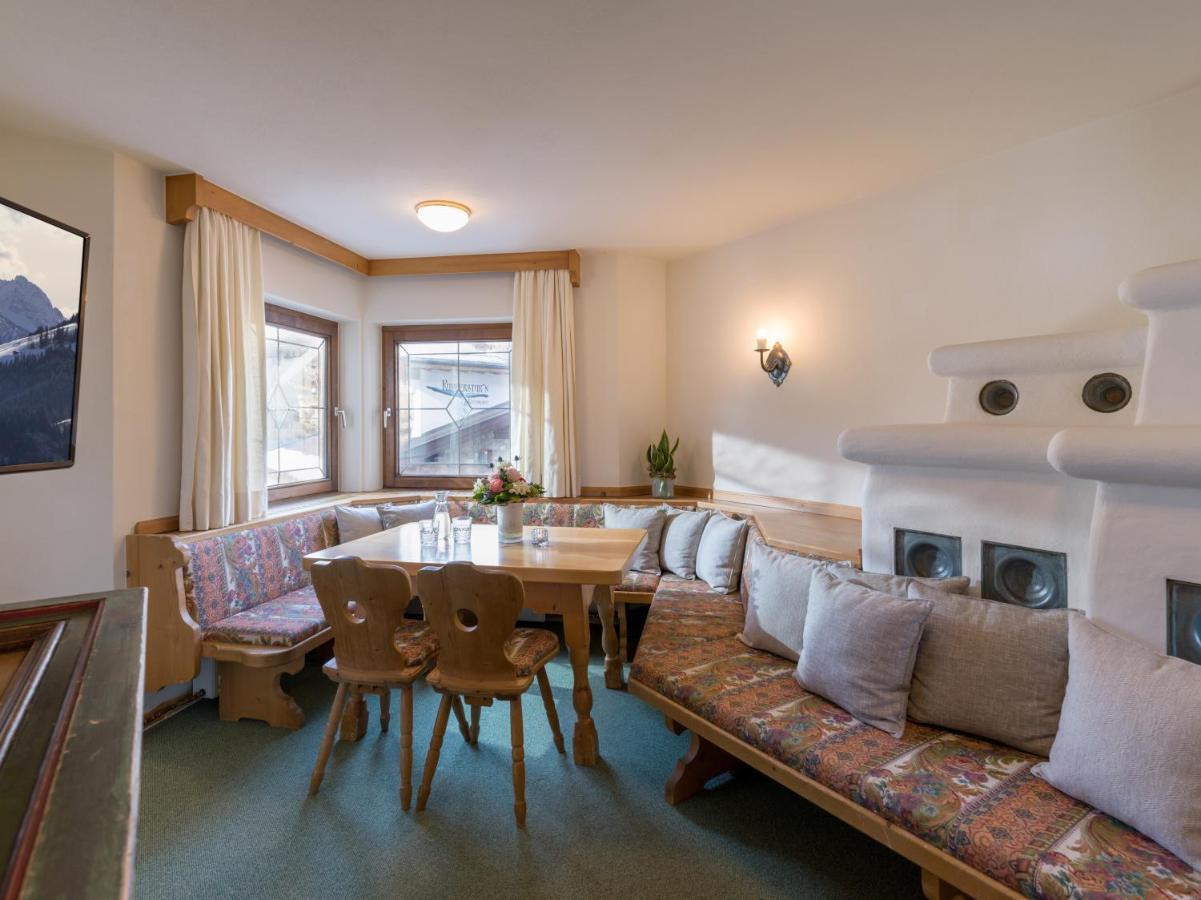 Alpen Glueck Hotel Unterm Rain Garni Kirchberg in Tirol Quarto foto